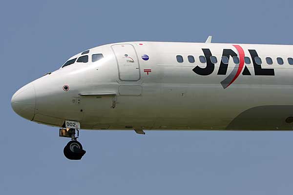JAL MD-90 JA002D