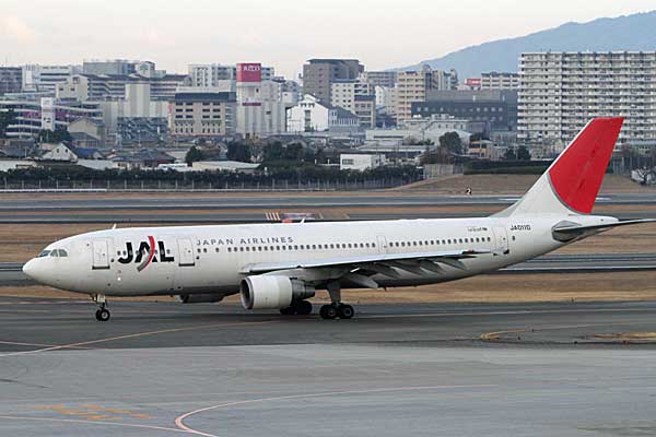 JAL A300B4-600R JA011D