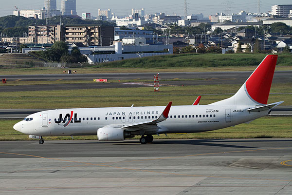 JAL B737-800 JA306J
