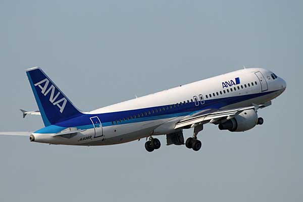 ANA A320-200 JA8389