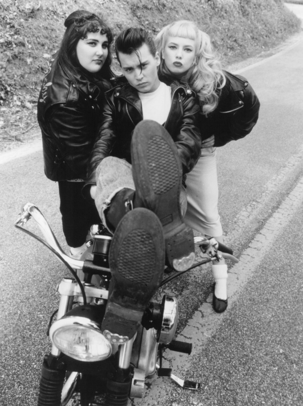 cry-baby-still-of-johnny-depp,-traci-lords-and-ricki-lake-in-cry-baby-(1990)-large-picture
